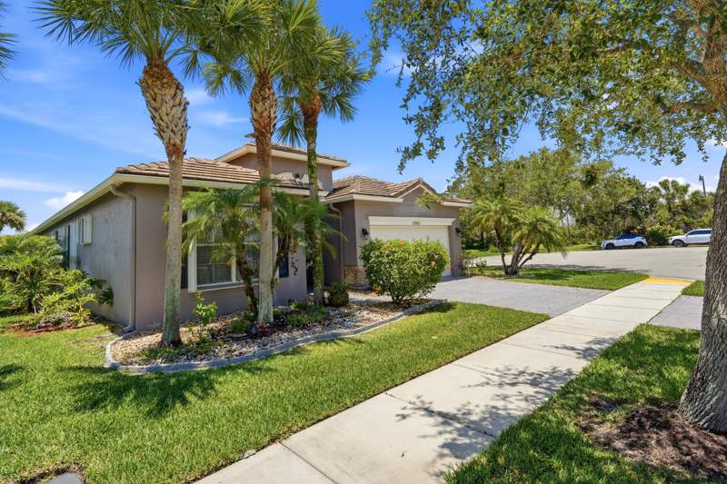 3 bedroom Single Family Residence at 11031 SW Dunhill Court, Tradition Plat No 18 — photo 2
