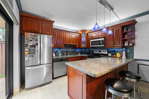 2512 SW 15th Street, Deerfield Beach FL - photo 7 of 29