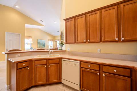 7078 Torrey Pines Circle, Port St. Lucie FL - photo 12 of 52