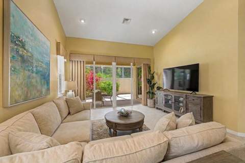 7078 Torrey Pines Circle, Port St. Lucie FL - photo 6 of 52