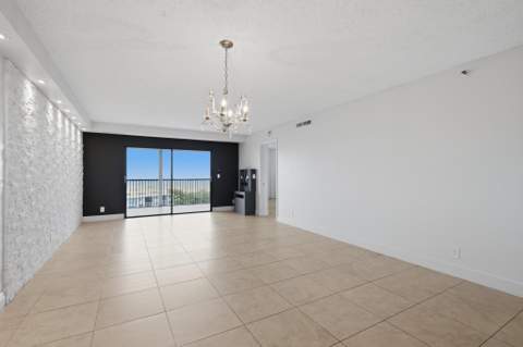 2215 Cypress Island Drive #906, Pompano Beach FL - photo 7 of 28