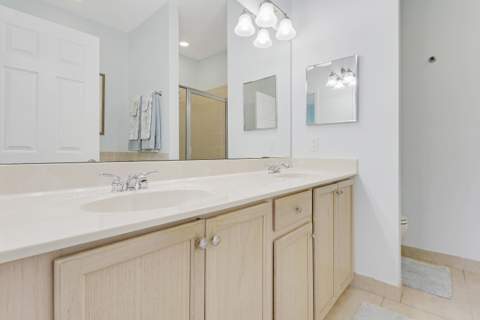 118 Seagrape Drive #105, Jupiter FL - photo 13 of 24