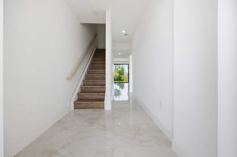2 bedroom Townhouse at 1546 NW 1st Avenue, Pompano Terrace, Pompano Beach — photo 3