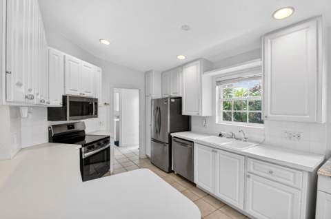 2774 Livingston Lane, West Palm Beach FL - photo 6 of 98
