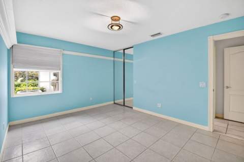 2774 Livingston Lane, West Palm Beach FL - photo 11 of 98
