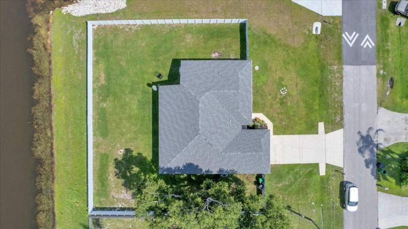 4 bedroom Single Family Residence at 449 SE Whitmore Drive, Port St Lucie Section 13, Port St. Lucie — photo 2