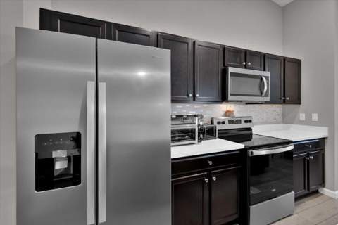 449 SE Whitmore Drive, Port St. Lucie FL - photo 18 of 58