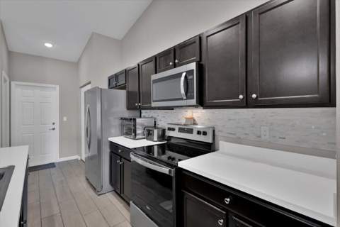 449 SE Whitmore Drive, Port St. Lucie FL - photo 19 of 58