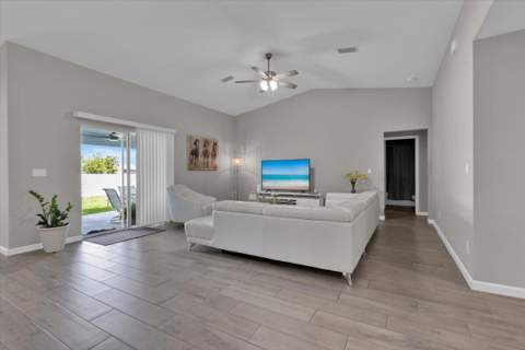 449 SE Whitmore Drive, Port St. Lucie FL - photo 9 of 58
