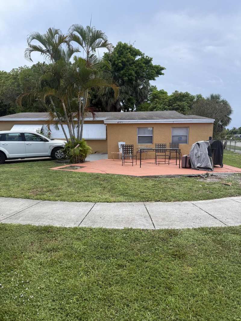 2 bedroom Single Family Residence at 2071 NW 29th Terrace, Royal Palms Park, Fort Lauderdale — photo 1