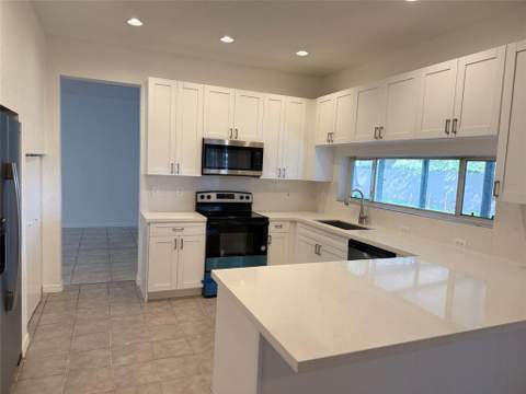 2927 Bogota Avenue, Hollywood FL - photo 6 of 37