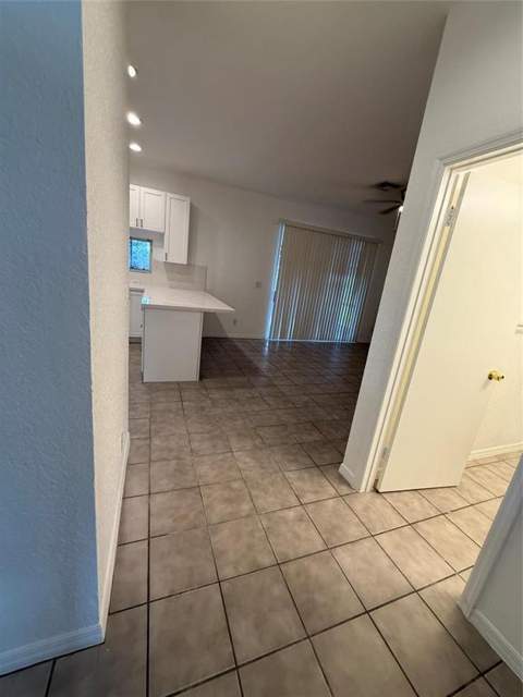 2927 Bogota Avenue, Hollywood FL - photo 9 of 37
