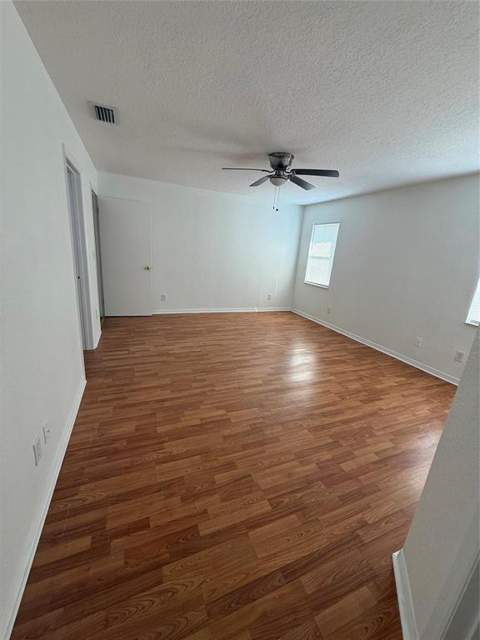 2927 Bogota Avenue, Hollywood FL - photo 11 of 37