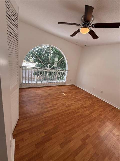 2927 Bogota Avenue, Hollywood FL - photo 12 of 37