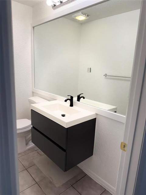 2927 Bogota Avenue, Hollywood FL - photo 16 of 37