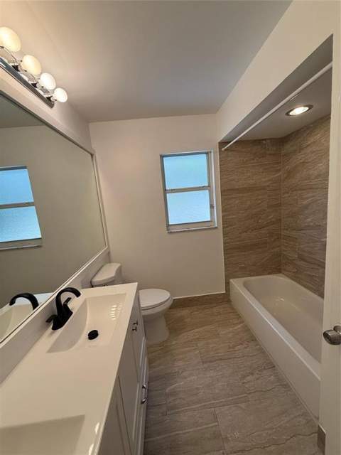 2927 Bogota Avenue, Hollywood FL - photo 24 of 37