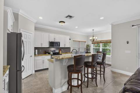 11483 Beacon Pointe Lane, Wellington FL - photo 8 of 41