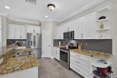 11483 Beacon Pointe Lane, Wellington FL - photo 9 of 41