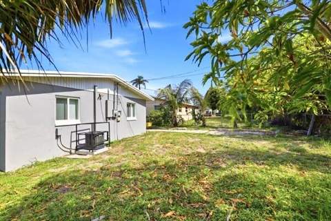 2302 Avenue M, Riviera Beach FL - photo 19 of 20