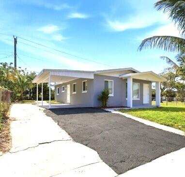3 bedroom Single Family Residence at 2302 Avenue M, Monroe Heights In, Riviera Beach — photo 1