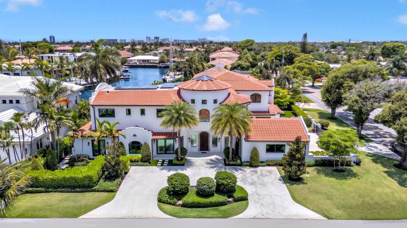 8 bedroom Single Family Residence at 2300 NE 34th Court, Lighthouse Point 6th Sec, Lighthouse Point — photo 2