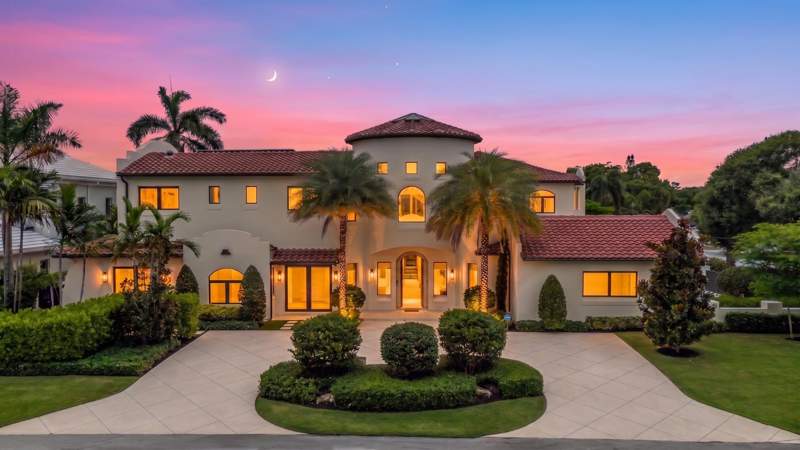 8 bedroom Single Family Residence at 2300 NE 34th Court, Lighthouse Point 6th Sec, Lighthouse Point — photo 2