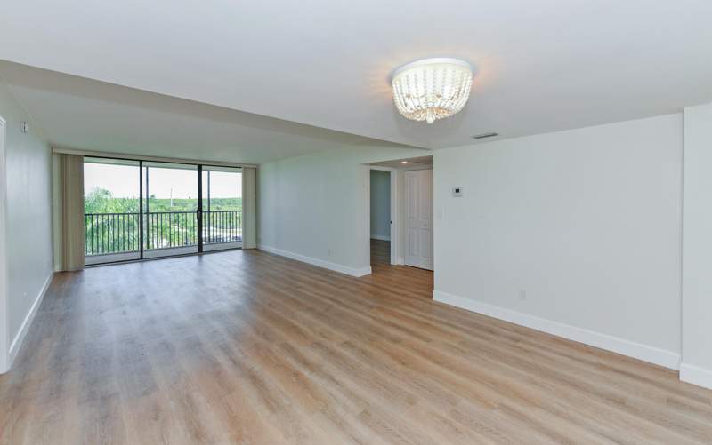 2 bedroom Condominium at 1605 S Us Highway 1 #M1-403, Jupiter Ocean & Racquet Club, Jupiter — photo 4