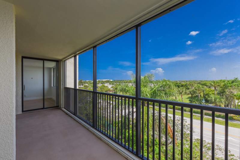 2 bedroom Condominium at 1605 S Us Highway 1 #M1-403, Jupiter Ocean & Racquet Club, Jupiter — photo 2