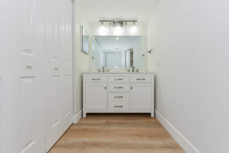 2 bedroom Condominium at 1605 S Us Highway 1 #M1-403, Jupiter Ocean & Racquet Club, Jupiter — photo 3