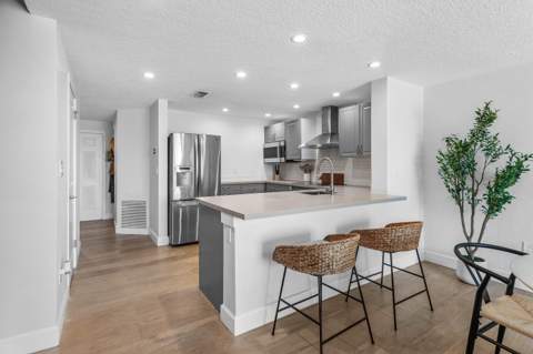 900 Jeffery Street, Boca Raton FL - photo 9 of 47