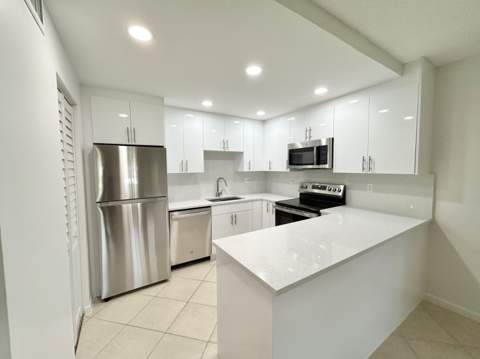 418 Pine Glen Lane #C-1, Greenacres FL - photo 7 of 63