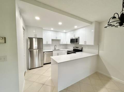 418 Pine Glen Lane #C-1, Greenacres FL - photo 13 of 63