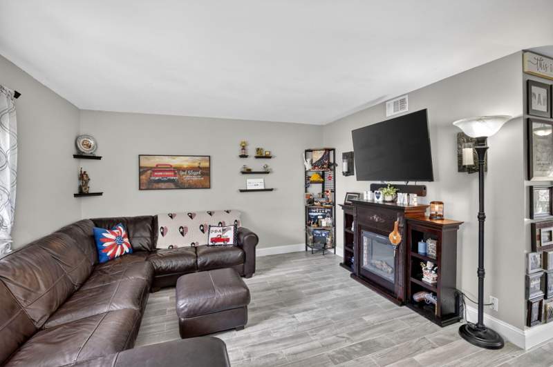 2 bedroom Townhouse at 124 Wimbledon Lake Drive, Wimbledon At Jacaranda Condo, Plantation — photo 5