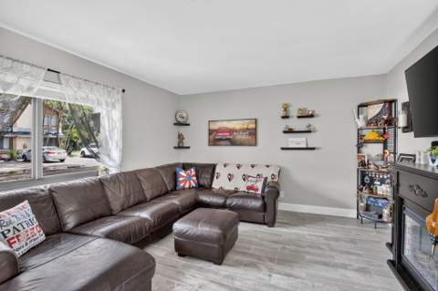 124 Wimbledon Lake Drive, Plantation FL - photo 7 of 38