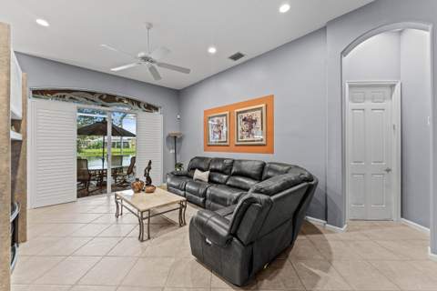 7188 Demedici Circle, Delray Beach FL - photo 9 of 47