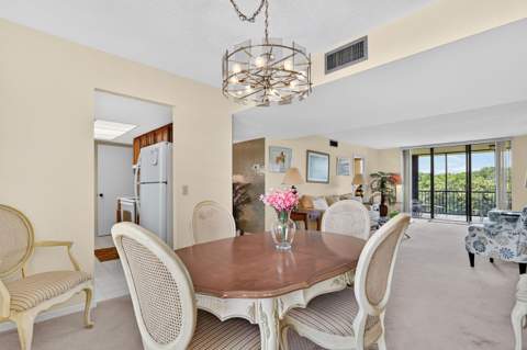 5188 Woodland Lakes Drive #332, Palm Beach Gardens FL - photo 8 of 22