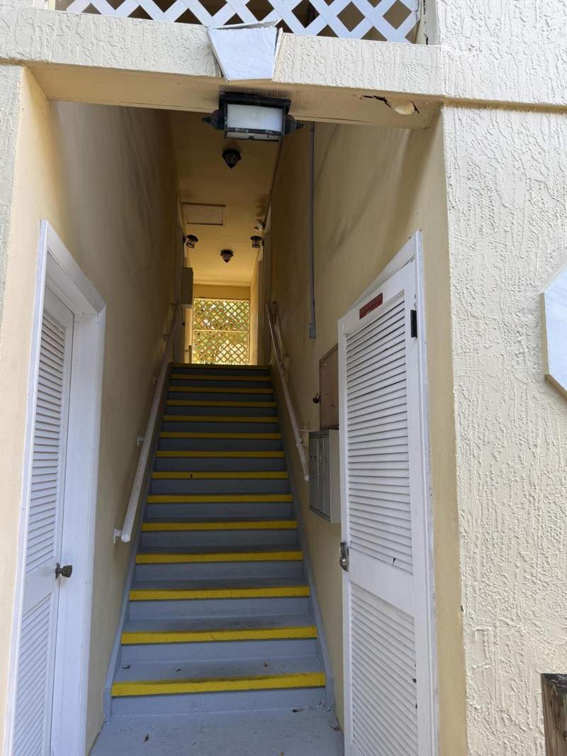 3 bedroom Condominium at 320 SE 10th Avenue #C, Garden Isle Villas Condo, Pompano Beach — photo 2
