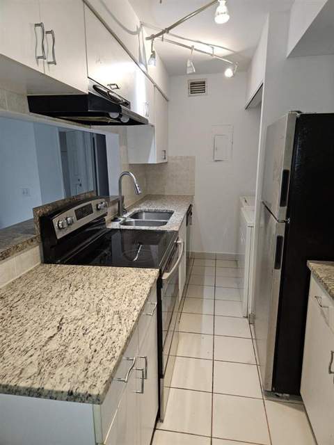4545 Treehouse Lane #G, Tamarac FL - photo 11 of 20