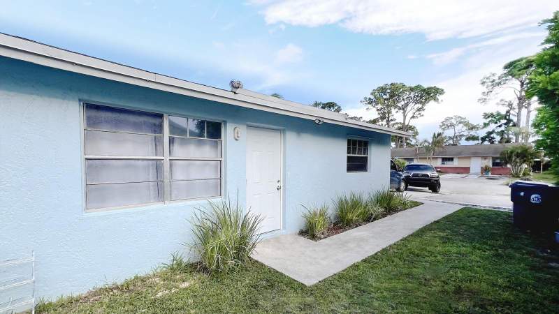 3 bedroom Single Family Residence at 4915 Weymouth Street, Kenwood, Lake Worth — photo 3
