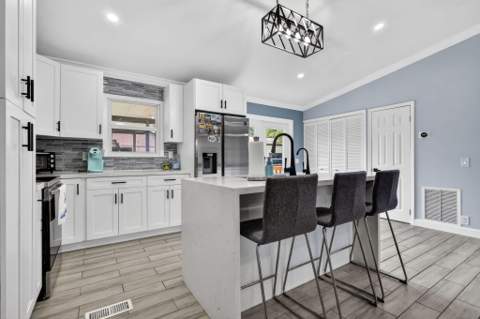 202 Elaine Circle, West Palm Beach FL - photo 9 of 44