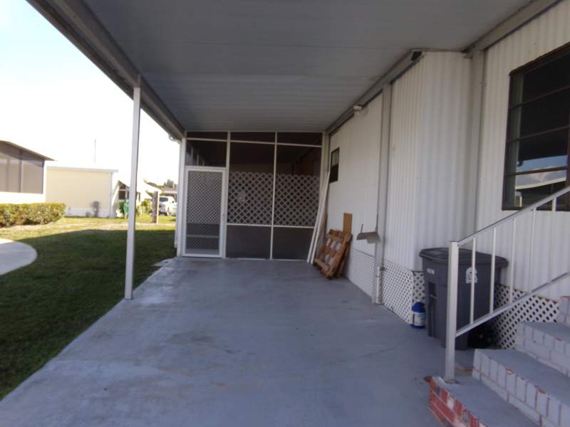 3 bedroom Manufactured Home at 52004 Florinada Bay, Jamaica Bay Mobile Home Co Op, Boynton Beach — photo 2