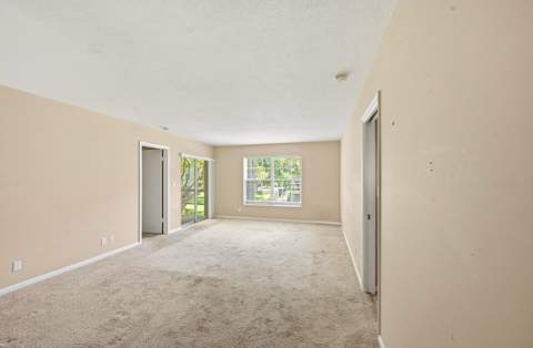 5570 Tamberlane Circle #229, Palm Beach Gardens FL - photo 8 of 24