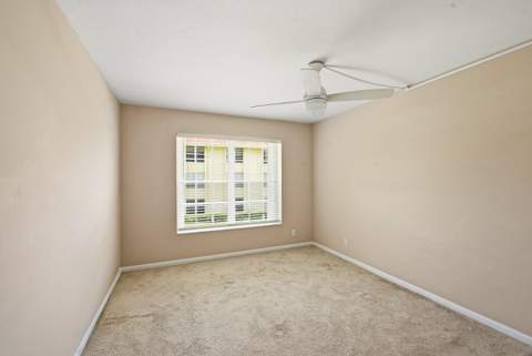 5570 Tamberlane Circle #229, Palm Beach Gardens FL - photo 14 of 24