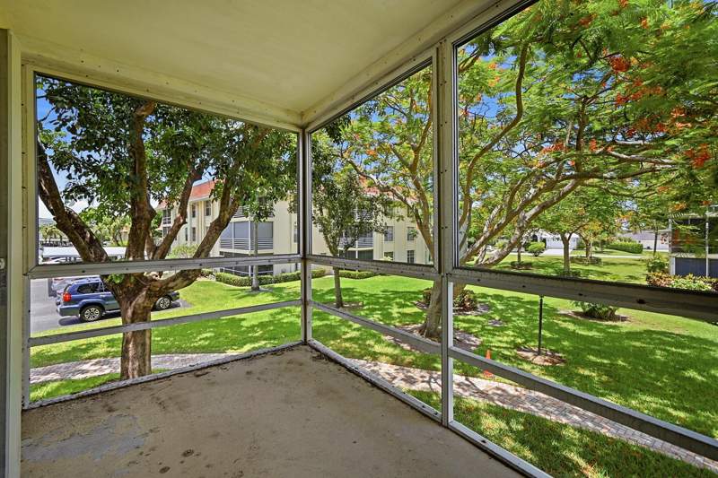 2 bedroom Condominium at 5570 Tamberlane Circle #229, Tamberlane 4 Condo, Palm Beach Gardens — photo 2