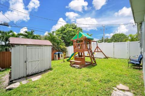 7321 Cody Street, Hollywood FL - photo 18 of 19