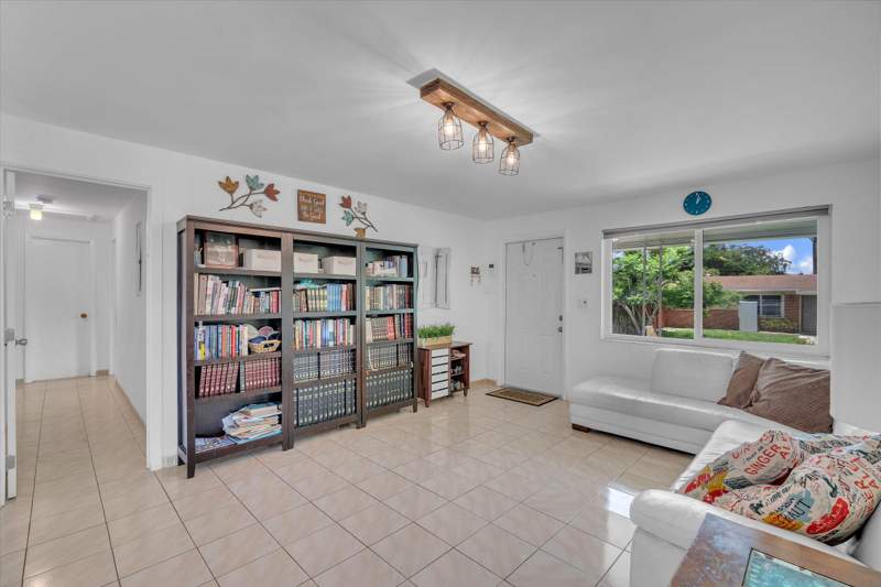 5 bedroom Single Family Residence at 7321 Cody Street, Driftwood Estates No 2, Hollywood — photo 5