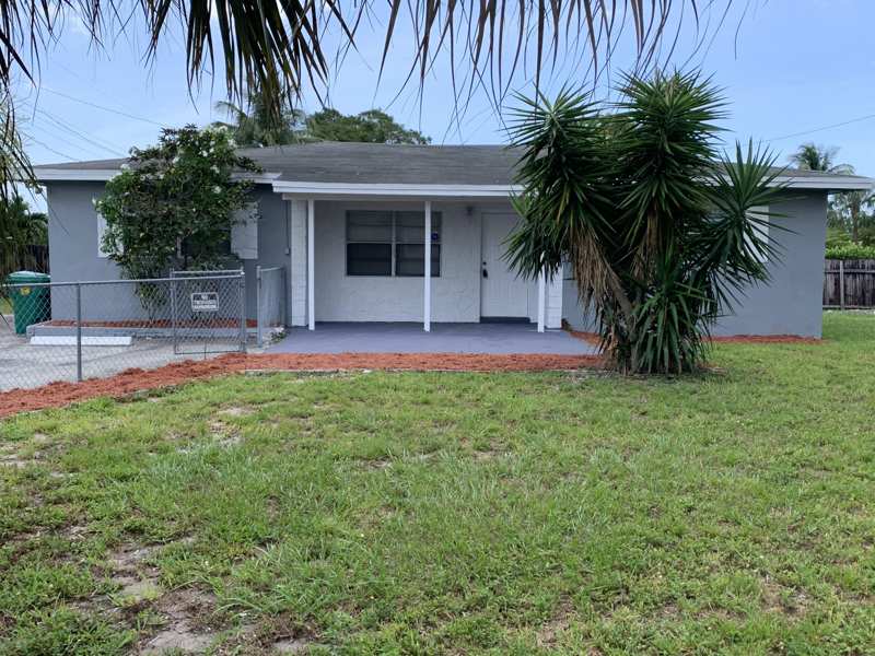 3 bedroom Single Family Residence at 240 NW 38th Avenue, Broward Estates Sec 2, Lauderhill — photo 1
