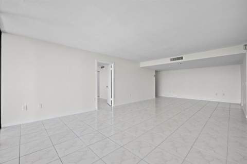 5600 N Flagler Drive #2304, West Palm Beach FL - photo 10 of 39