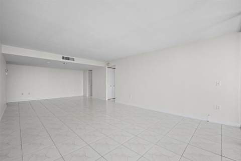 5600 N Flagler Drive #2304, West Palm Beach FL - photo 11 of 39