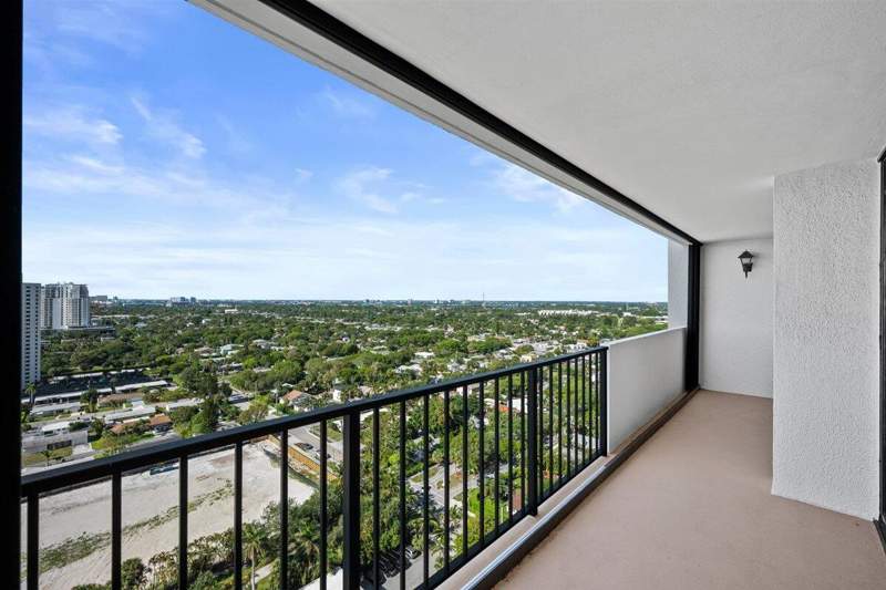 2 bedroom Condominium at 5600 N Flagler Drive #2304, Palm Beach House Condo, West Palm Beach — photo 5